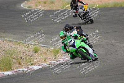 media/Jun-04-2022-WERA (Sat) [[b852bbbd55]]/Race 8 Superbike Expert Novice V7 HW/